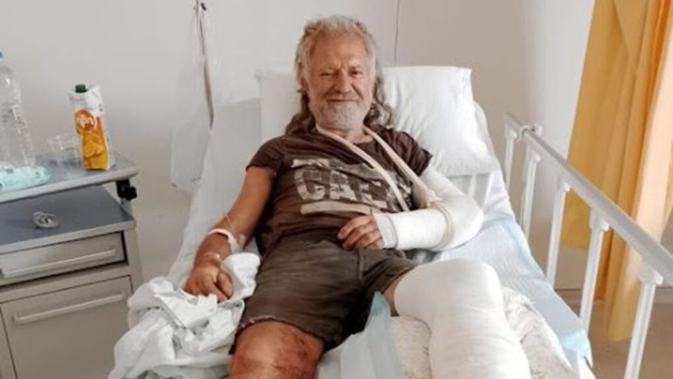 Ο Μανώλης Χριστουδουλάκης στο νοσοκομείο με πολλαπλά κατάγματα